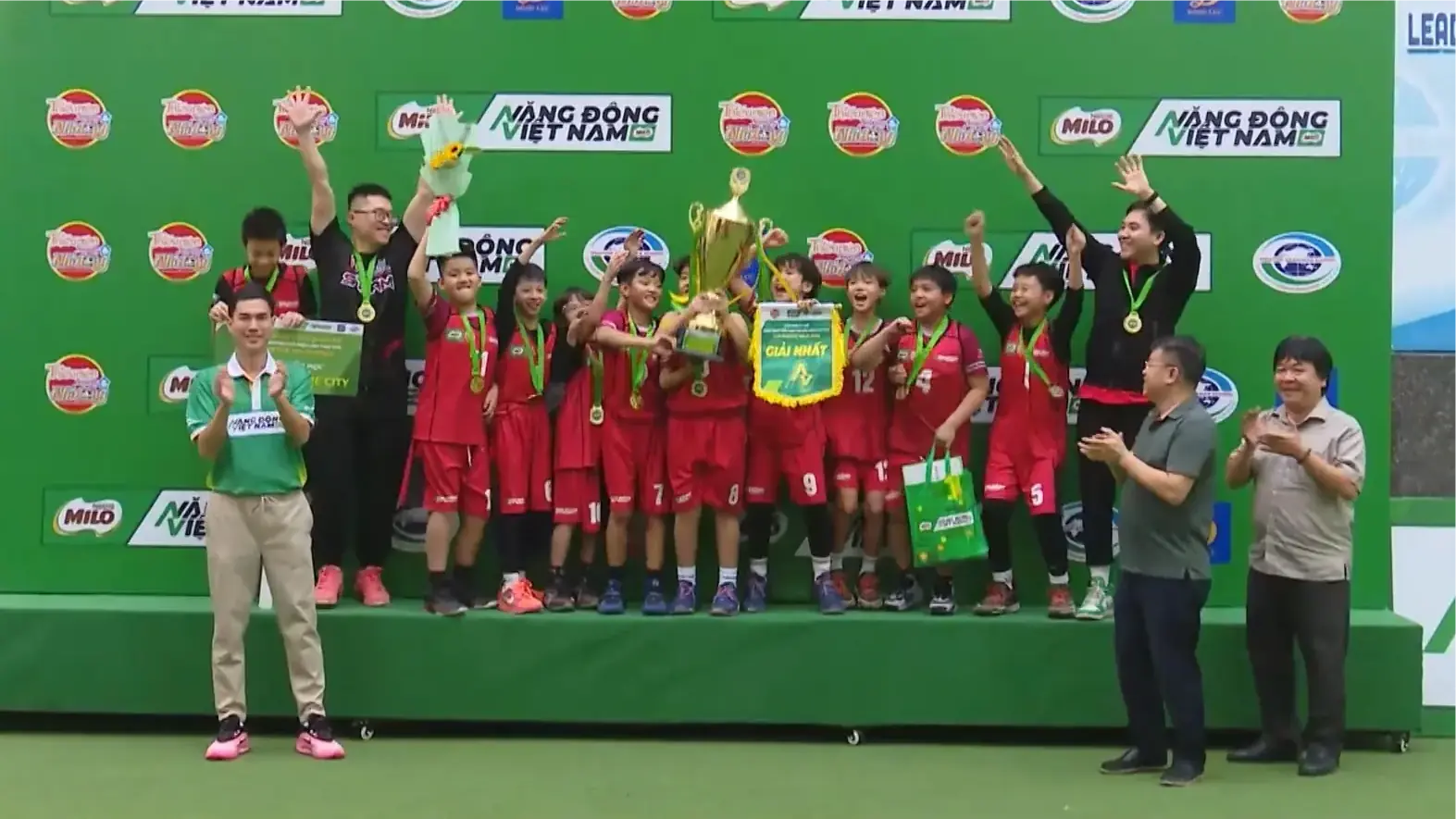 Bế mạc Giải bóng rổ học sinh Tiểu học Hà Nội